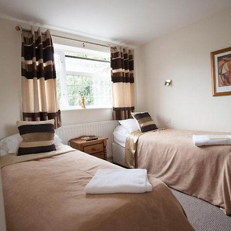 Barons Court Hotel Γούλβερχαμπτον Εξωτερικό φωτογραφία