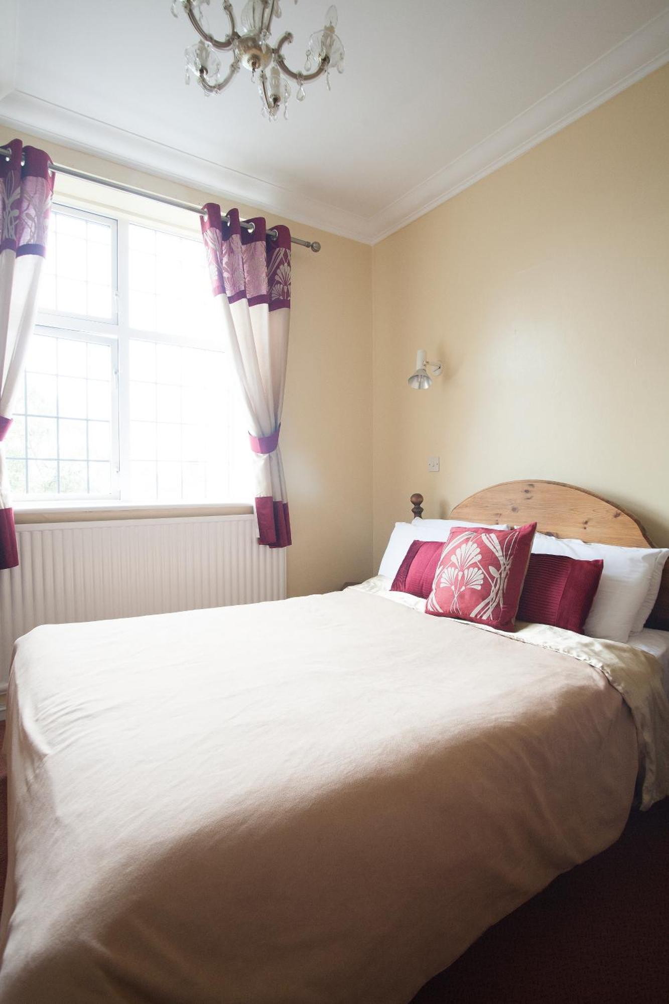 Barons Court Hotel Γούλβερχαμπτον Εξωτερικό φωτογραφία