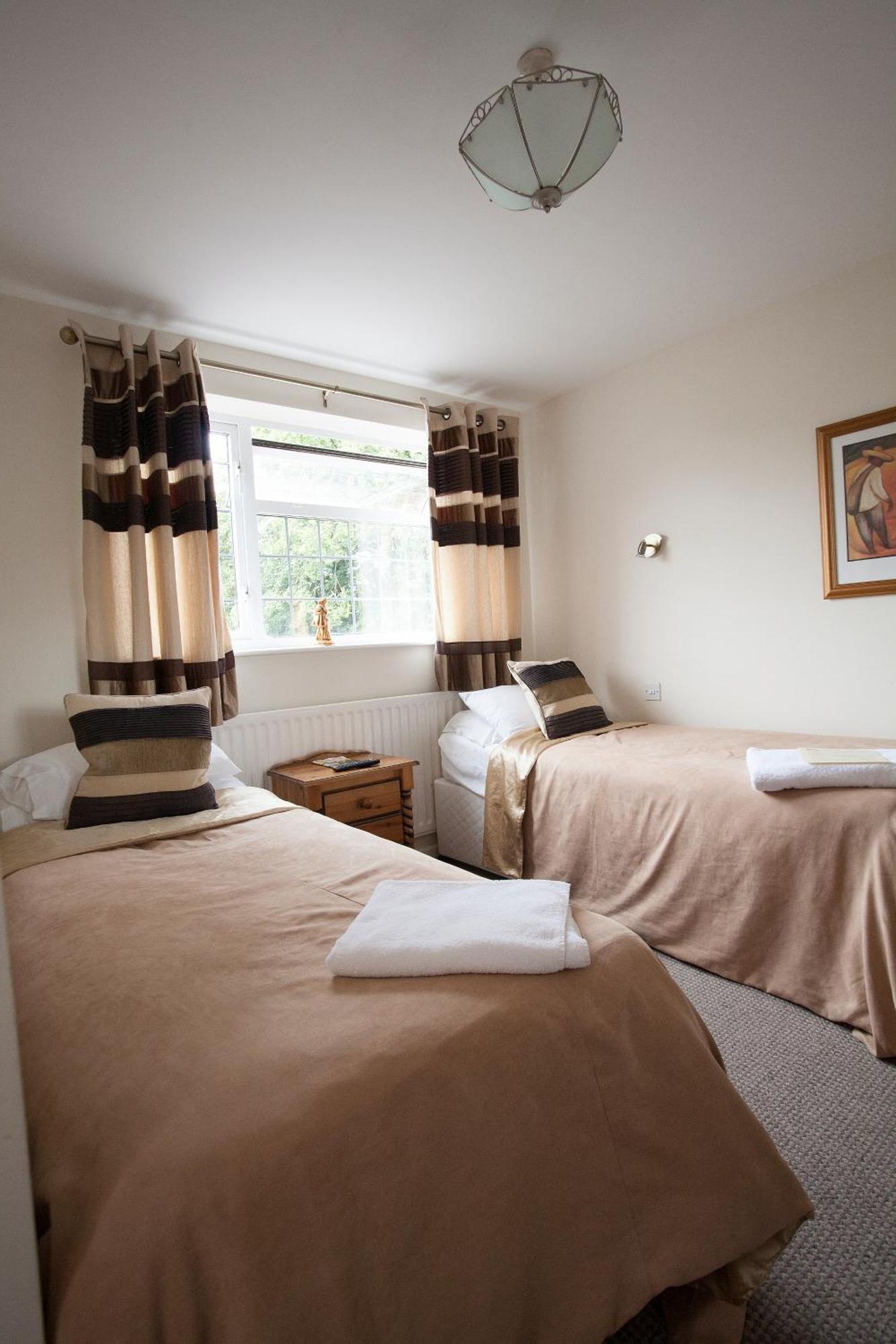 Barons Court Hotel Γούλβερχαμπτον Εξωτερικό φωτογραφία