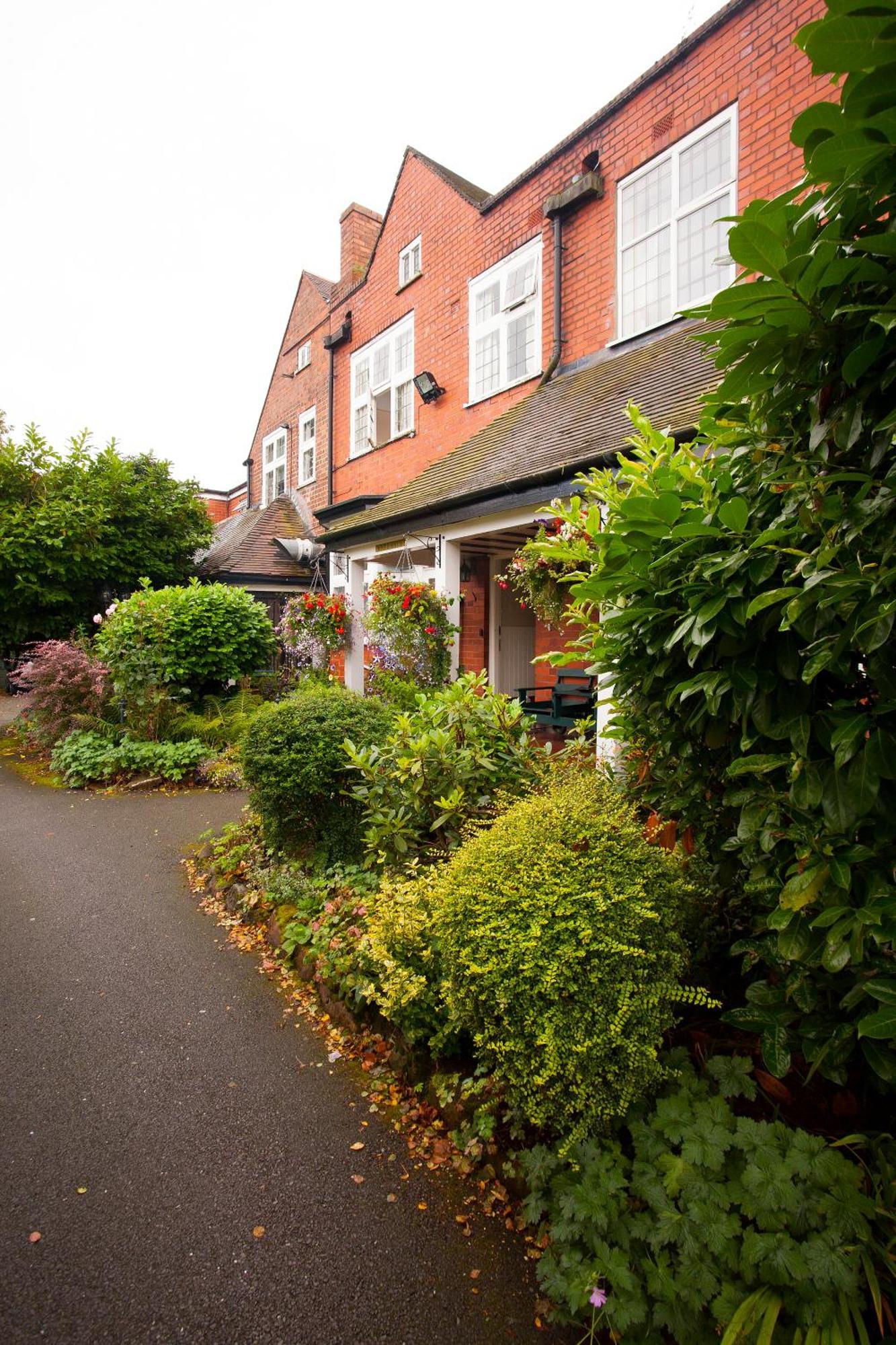 Barons Court Hotel Γούλβερχαμπτον Εξωτερικό φωτογραφία