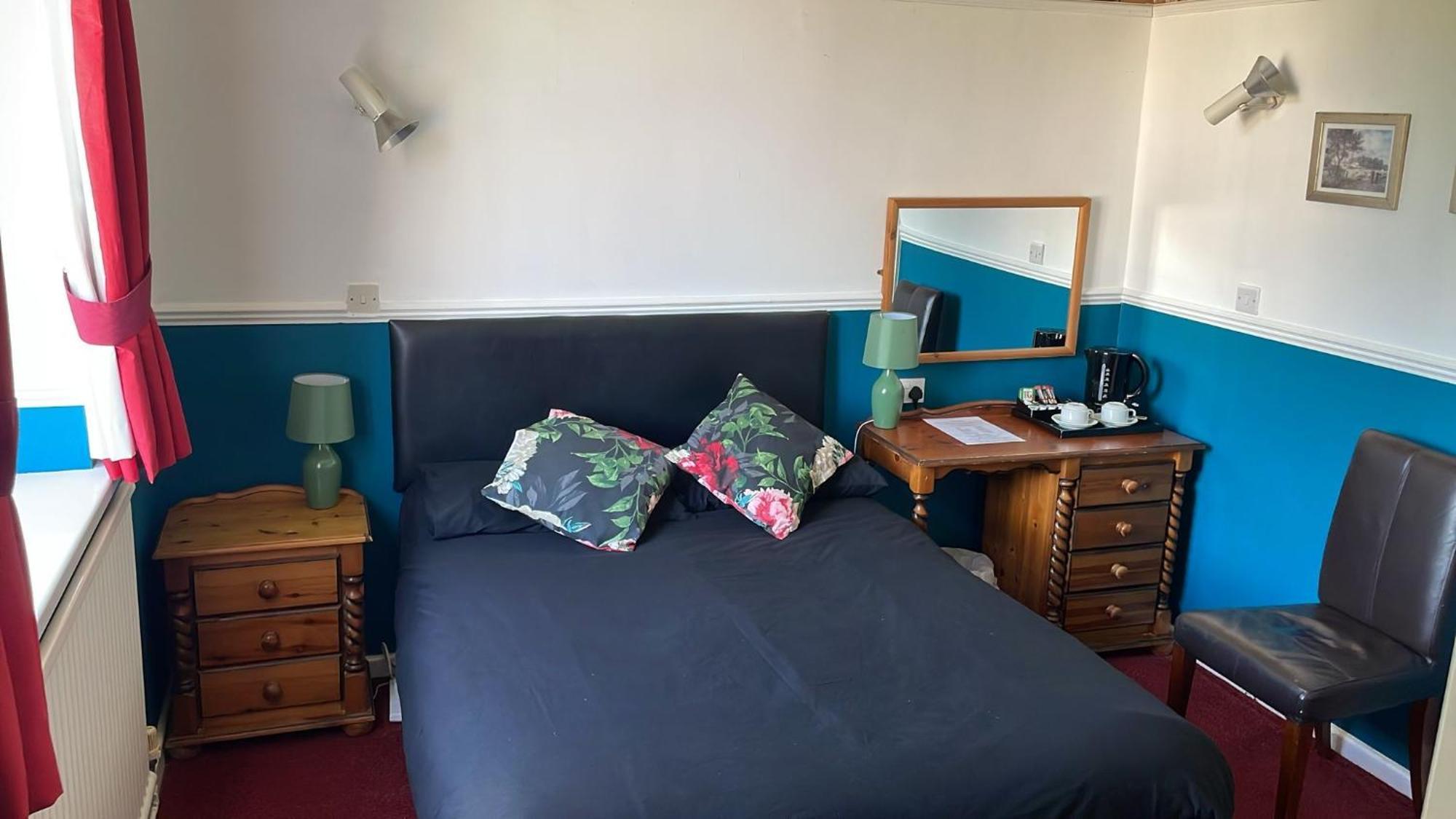 Barons Court Hotel Γούλβερχαμπτον Εξωτερικό φωτογραφία