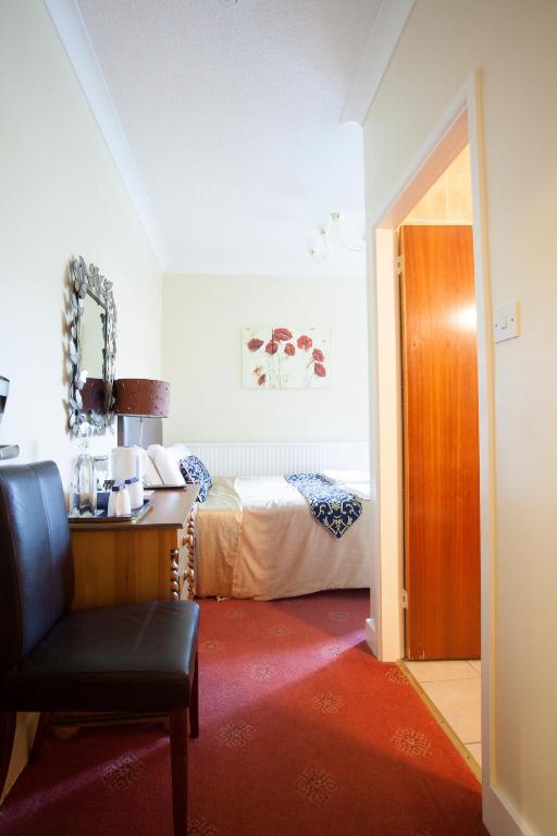 Barons Court Hotel Γούλβερχαμπτον Δωμάτιο φωτογραφία