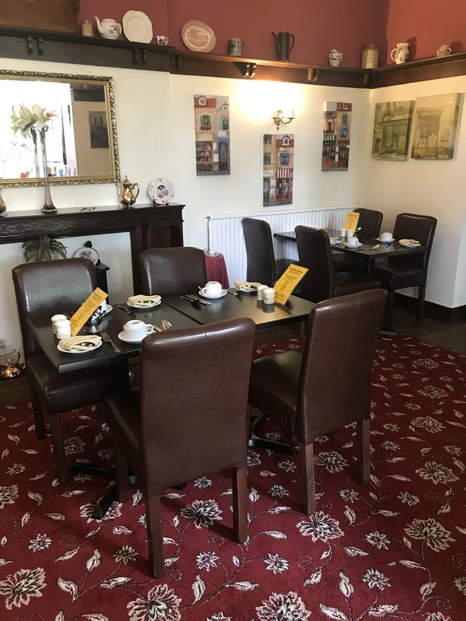 Barons Court Hotel Γούλβερχαμπτον Εξωτερικό φωτογραφία