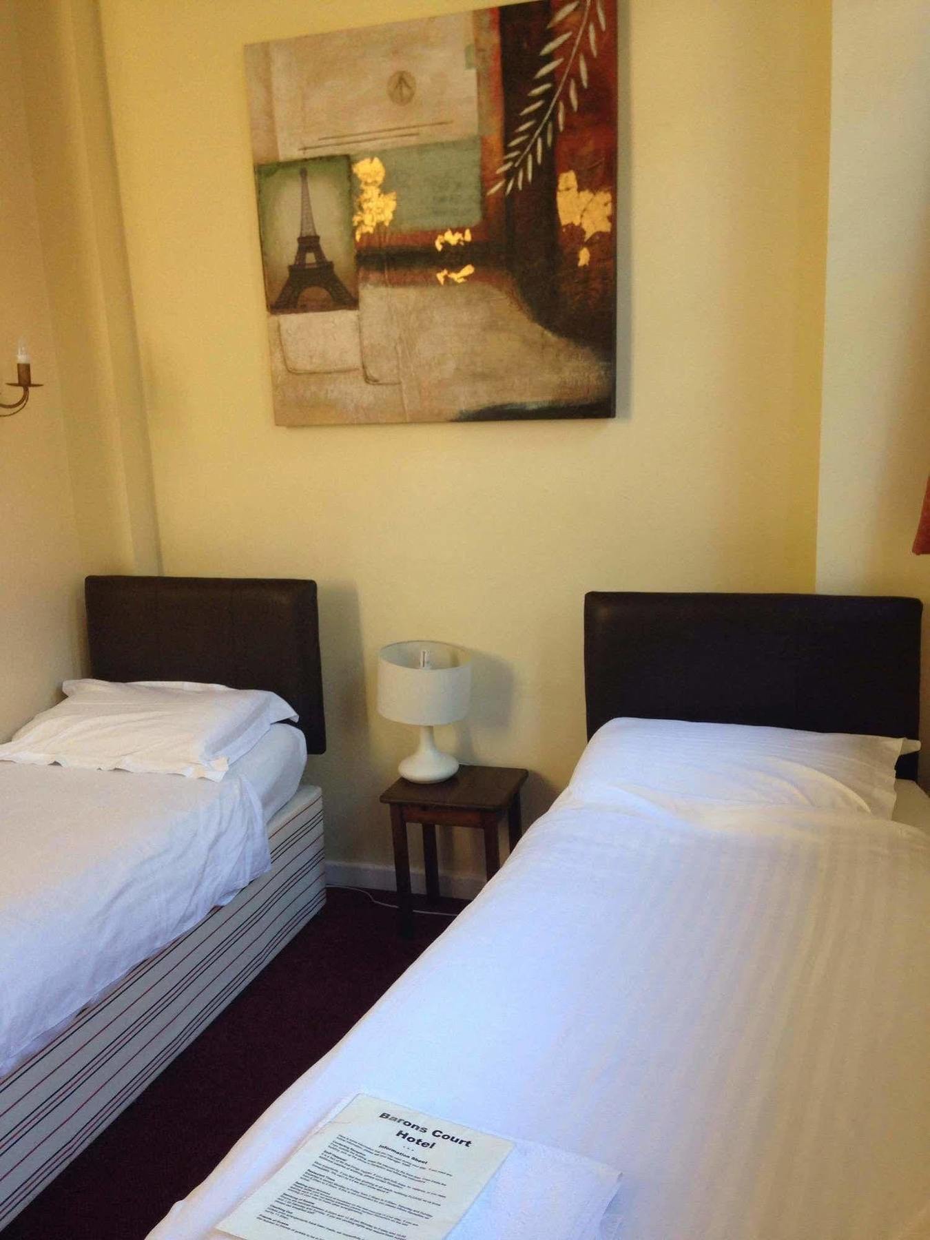 Barons Court Hotel Γούλβερχαμπτον Εξωτερικό φωτογραφία